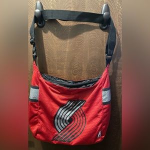 NBA Portland Trailblazers Bag Basketball Mesh Messenger Crossbody Bag EUC